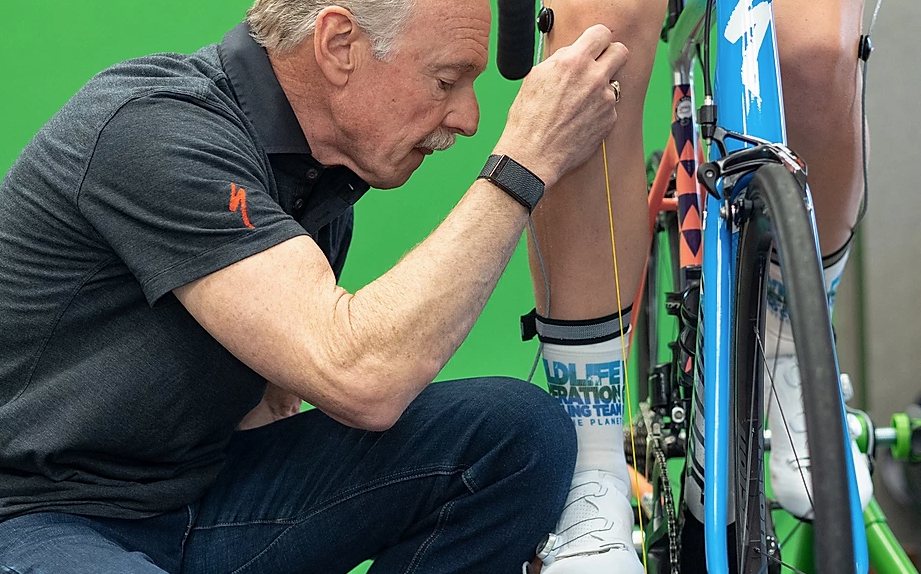 Dr. Andy Pruitt conducts a bike fit.