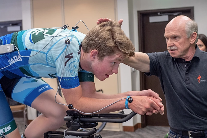 Dr. Andy Pruitt conducts bike fit