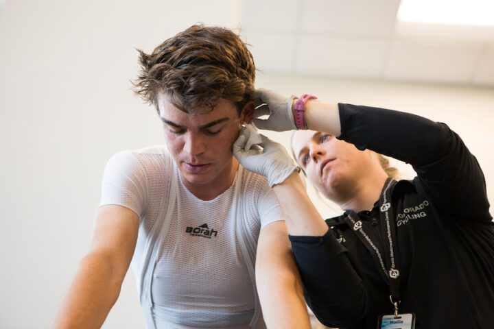 A cyclist gets a lactate test